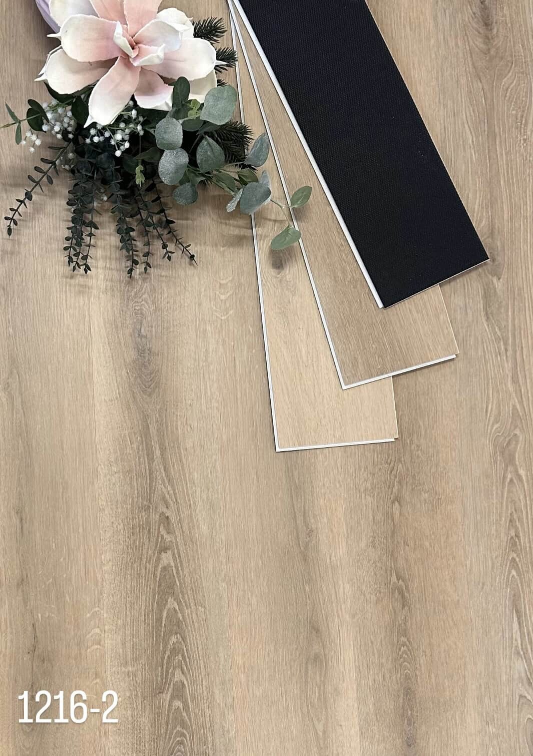 SPC vinil Light